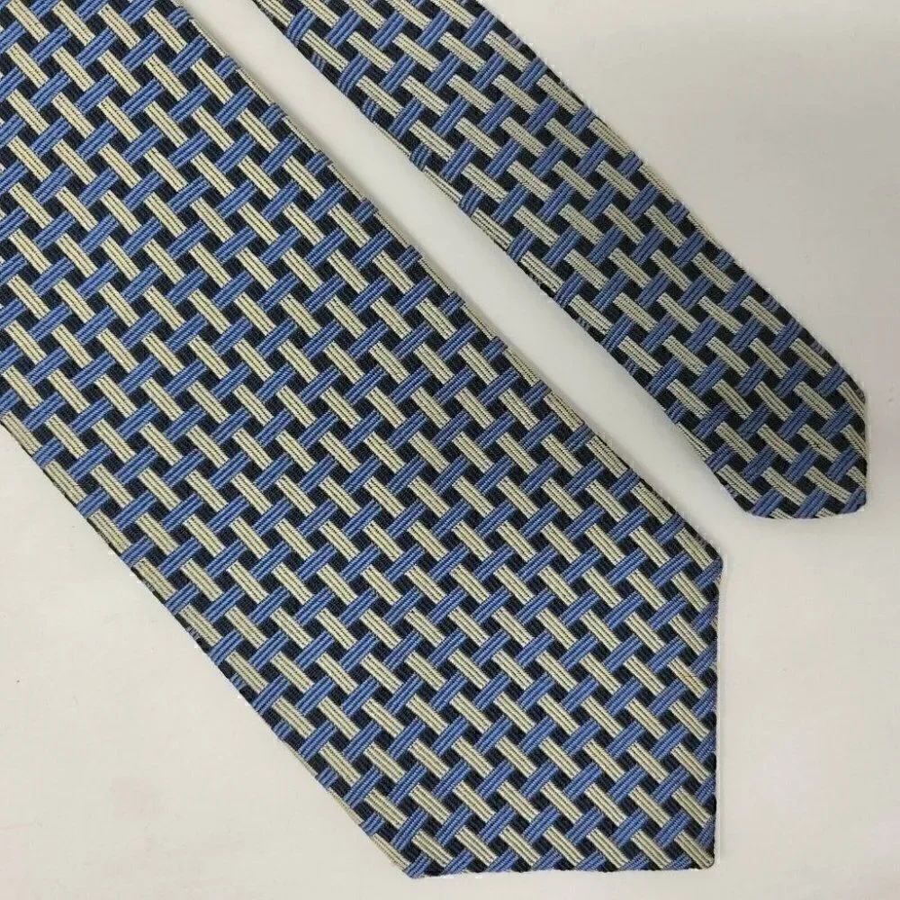 BROOKS BROTHERS MAKERS SILK TIE BLUE SILVER LINK PATTERN WOVEN 3.5"